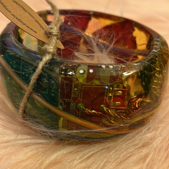 PAGANEuniques Beautiful, Clunky, Resin Bracelet w Computer Parts Encased Inside - Picture 6 of 13